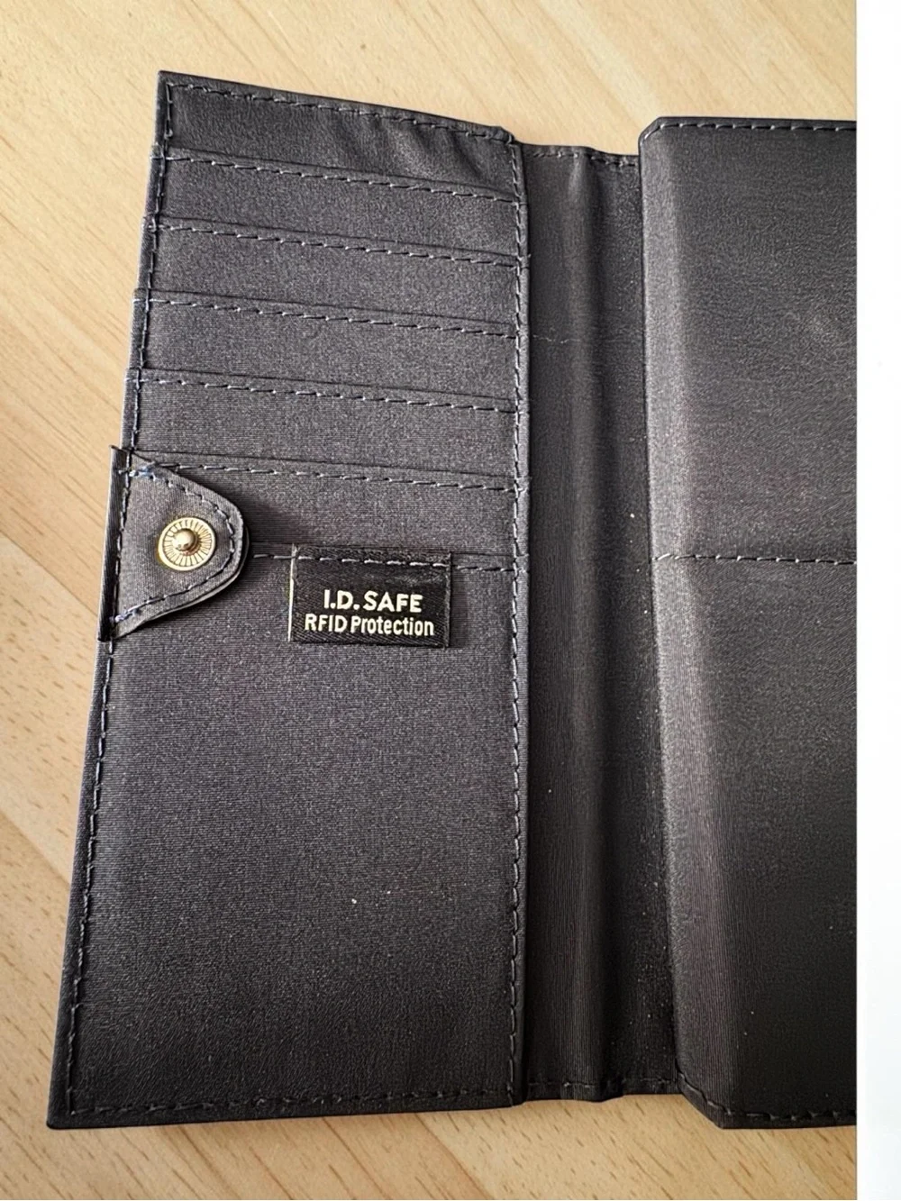 Nautica Money Manager Continental Clutch Wallet